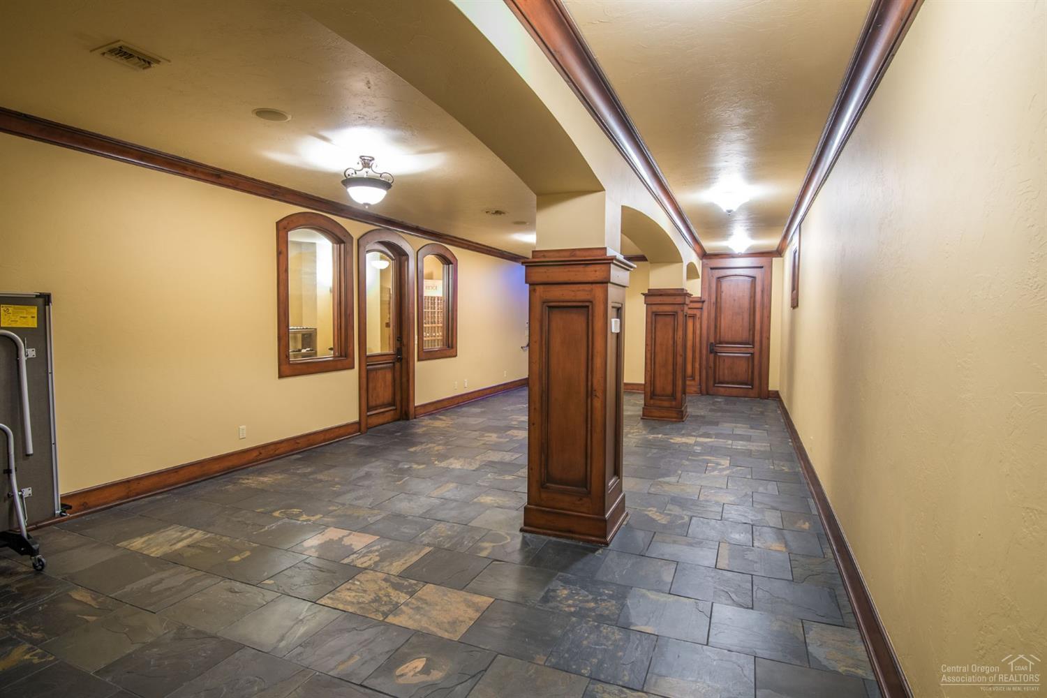 60990 Bachelor View Road Bend, OR 97702 - Photo 21 of 25 Gallery Image 21