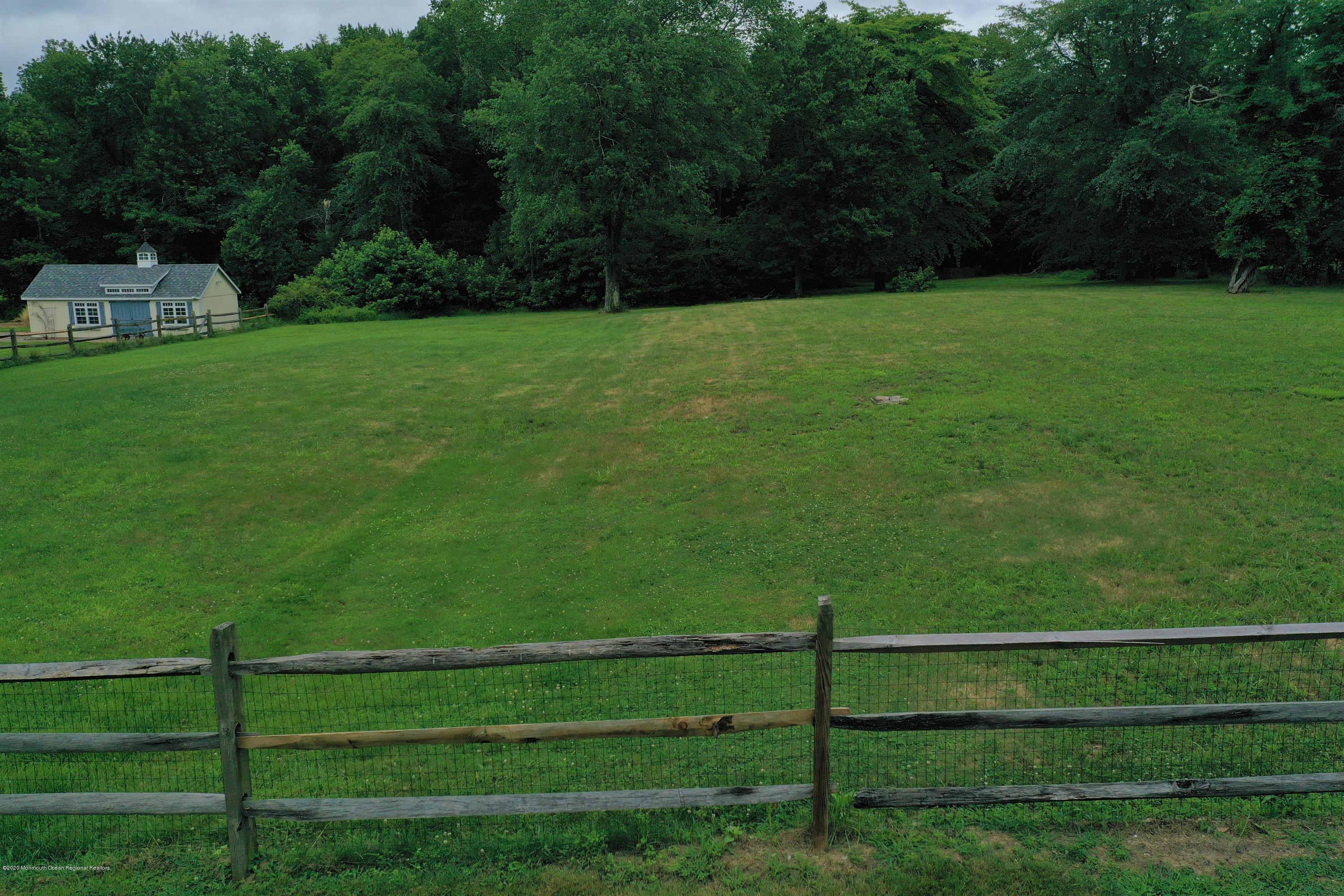112 Hawkins Road Old Bridge, NJ 07726 - Photo 1 of 5 H8