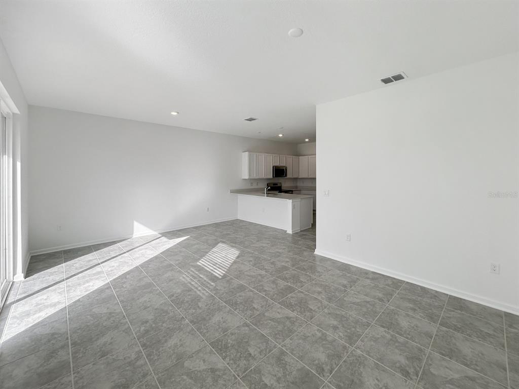 2426 Skyline Loop Kissimmee, FL 34758 - Photo 33 of 38