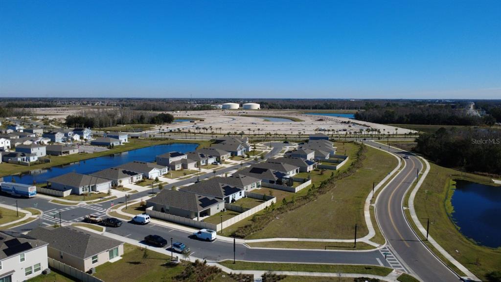 2426 Skyline Loop Kissimmee, FL 34758 - Photo 5 of 38