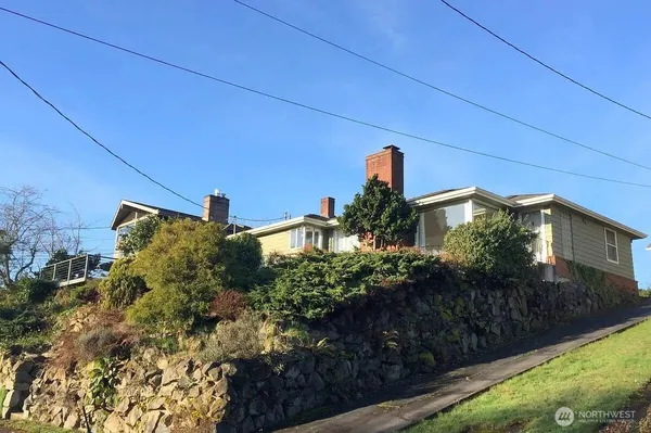 $3,500 | 4115 48th Avenue South, Seattle, WA 98118