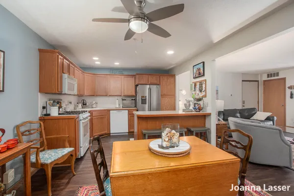 $229,000 | 3122 West Crystal Waters Drive, Unit 1, Holland, MI 49424