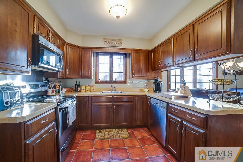 3 Peppermint Hill Road North Brunswick, NJ 08902 - Photo 3 of 22 Gallery Image 3