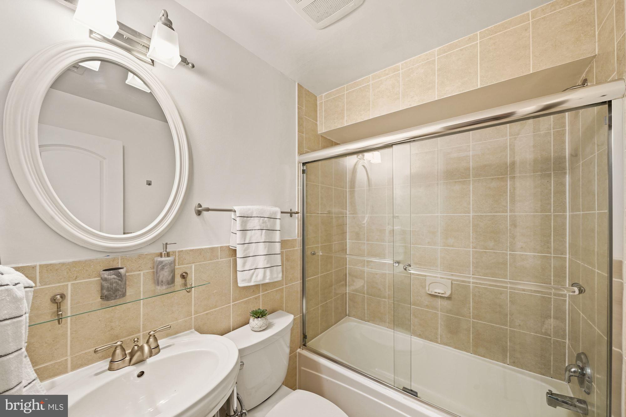 1345 Irving Street Northwest, Unit 1 Washington, DC 20010 - Photo 24 of 28