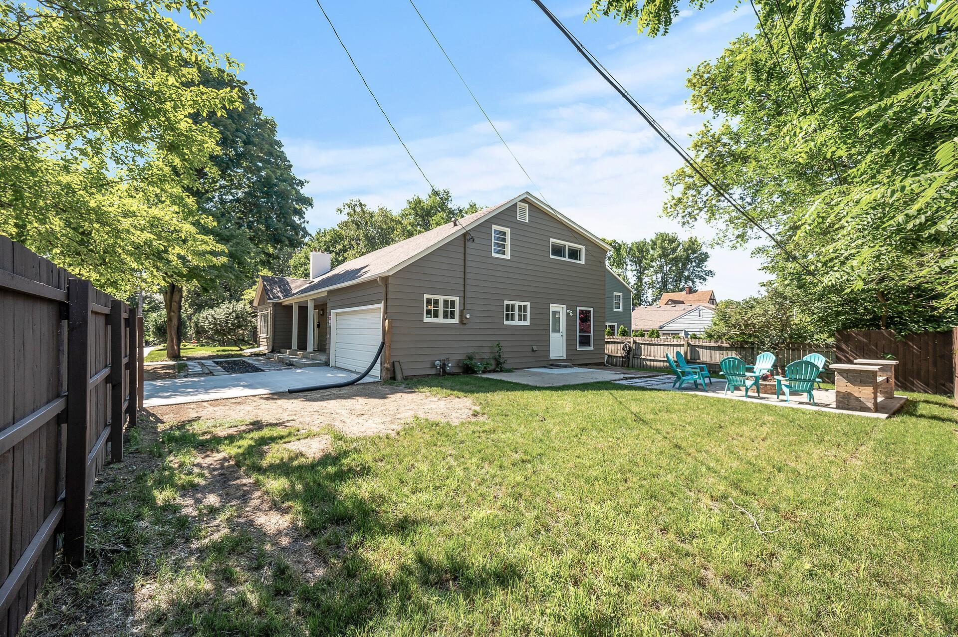 1419 6th Street Southwest Rochester, MN 55902 - Photo 4 of 73 Gallery Image 4