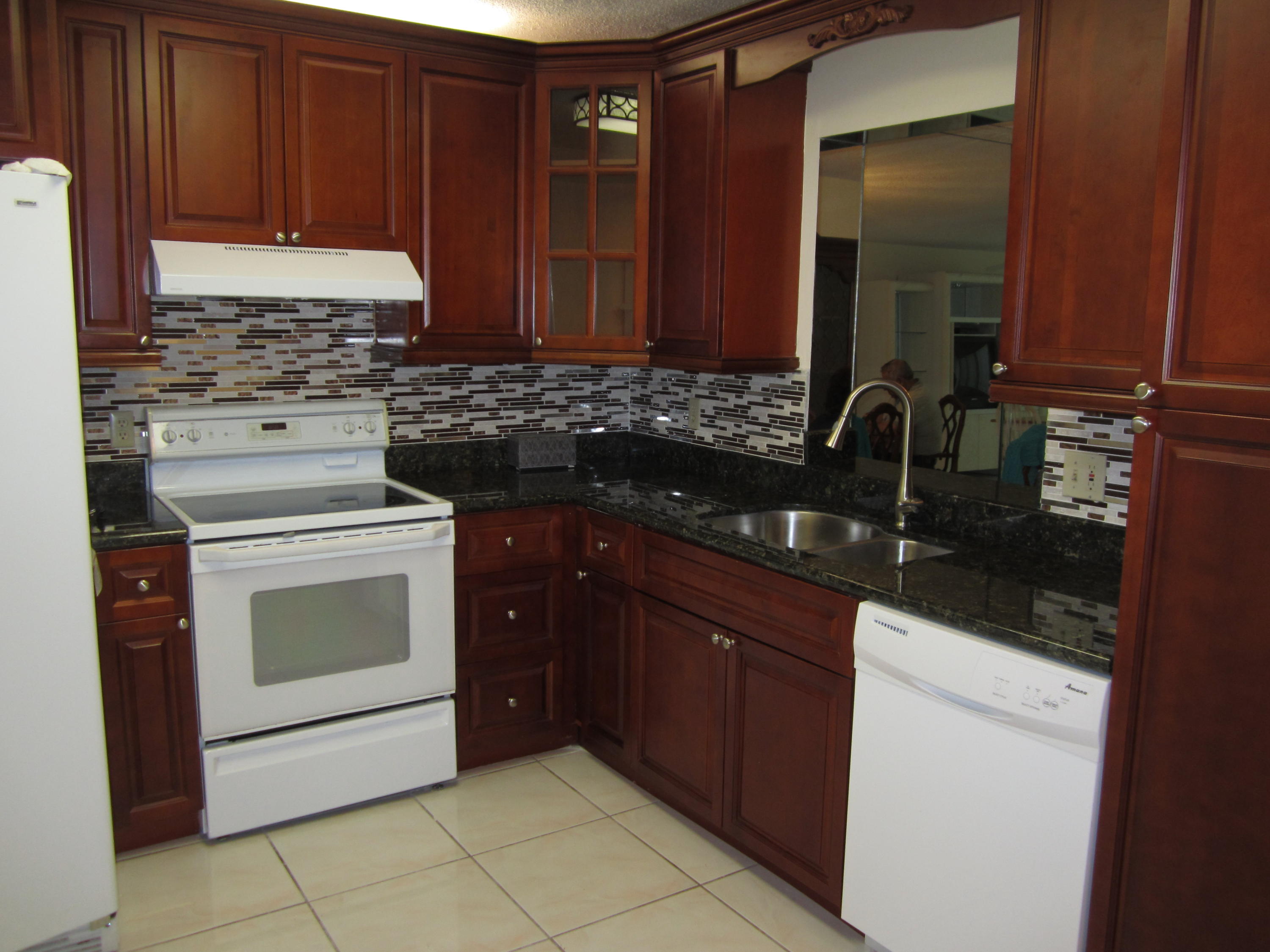 UPGRADED KITCHEN