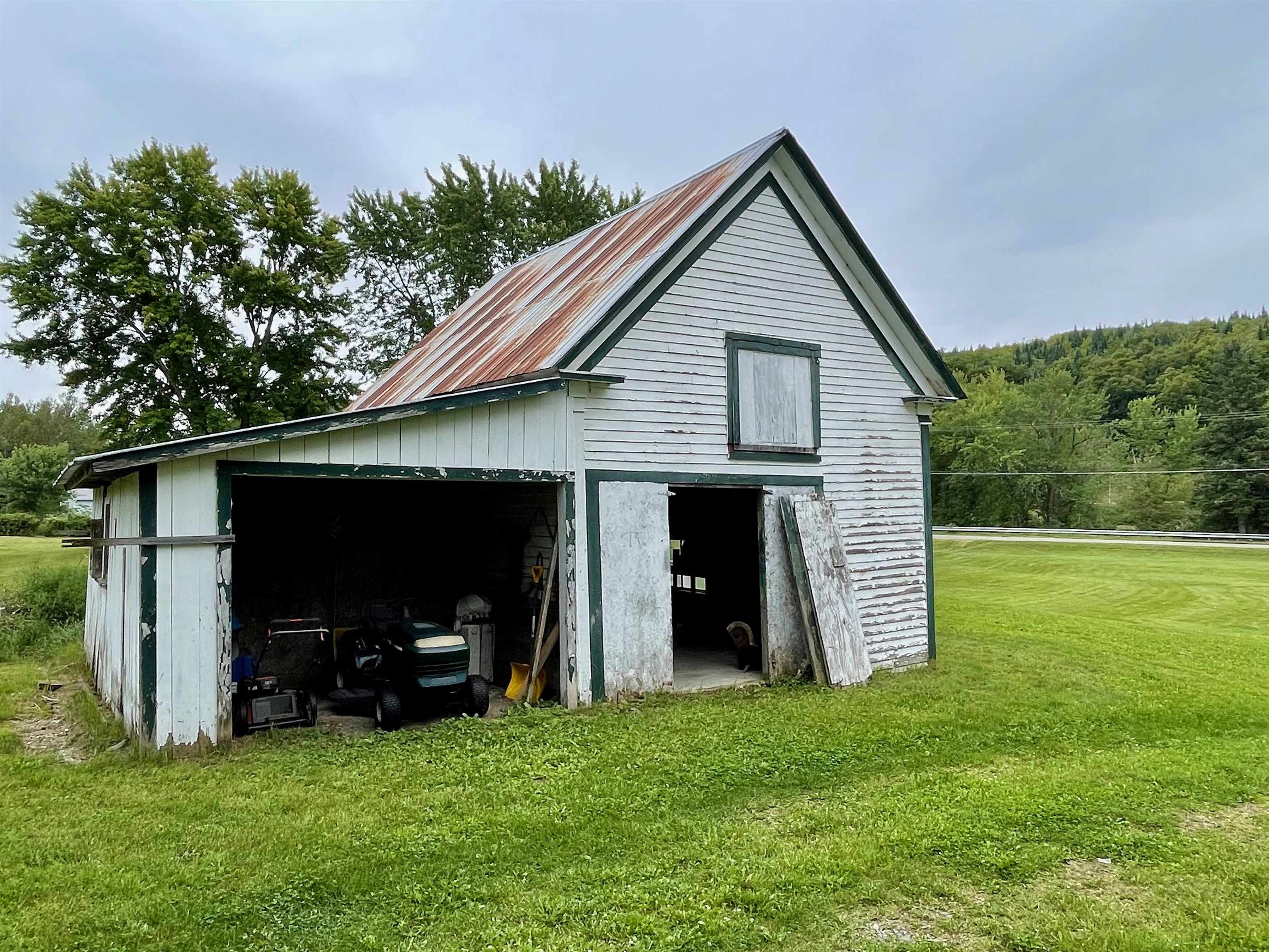 32 Halls Stream Road Canaan, VT 05902 - Photo 9 of 40
