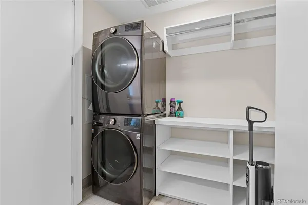 $3,300 | 4200 West 17th Avenue, Unit 330, Denver, CO 80204