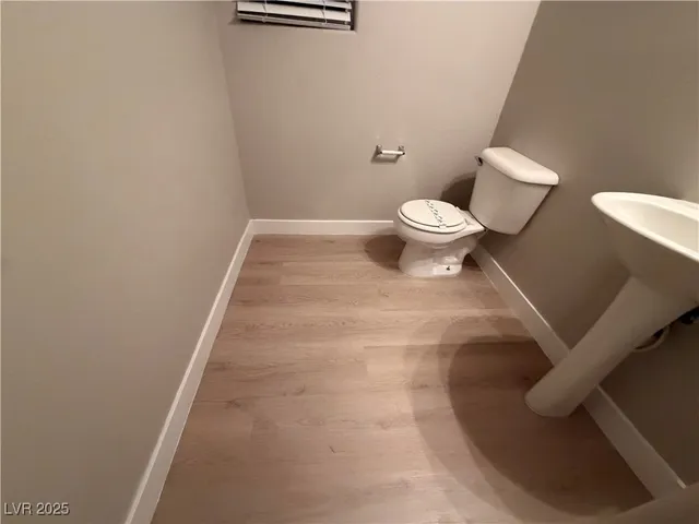 $1,949 | 9033 Sheffield Garden Avenue, Las Vegas, NV 89148