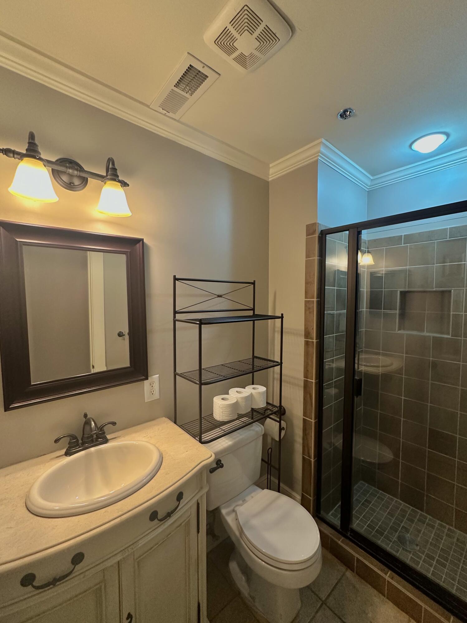 40 Bee Street, Unit 204 Charleston, SC 29403 - Photo 12 of 12 IMG_6084