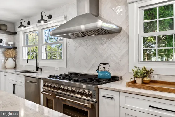 $950,000 | 300 White Plains Court, Severna Park, MD 21146