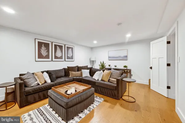 $950,000 | 300 White Plains Court, Severna Park, MD 21146