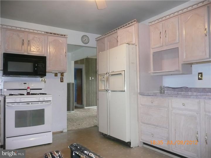 12 Doncaster Road New Castle, DE 19720 - Photo 12 of 18 Kitchen