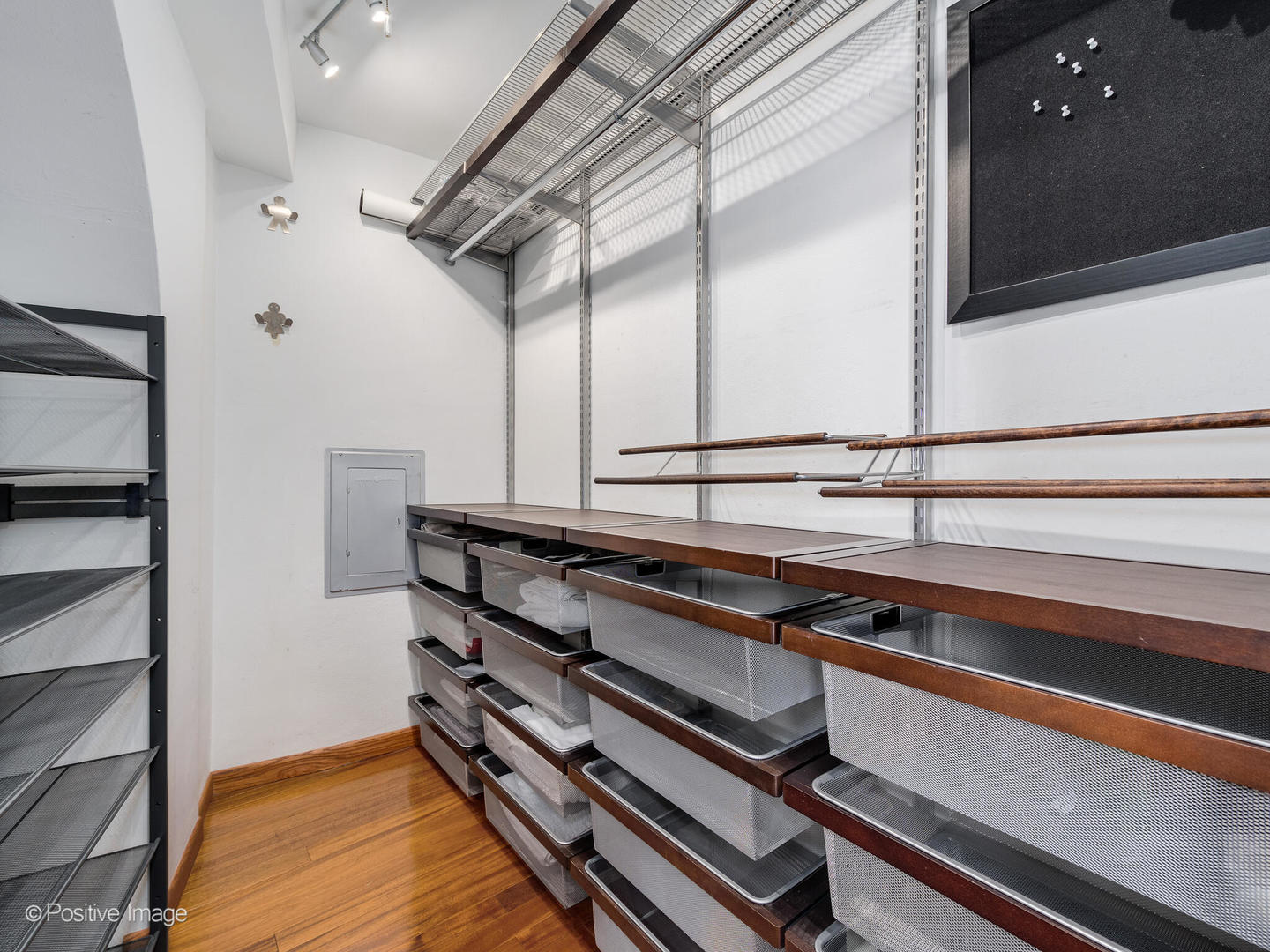 300 North State Street, Unit 5317 Chicago, IL 60654 - Photo 14 of 27 a view of gym equipment with wooden floor