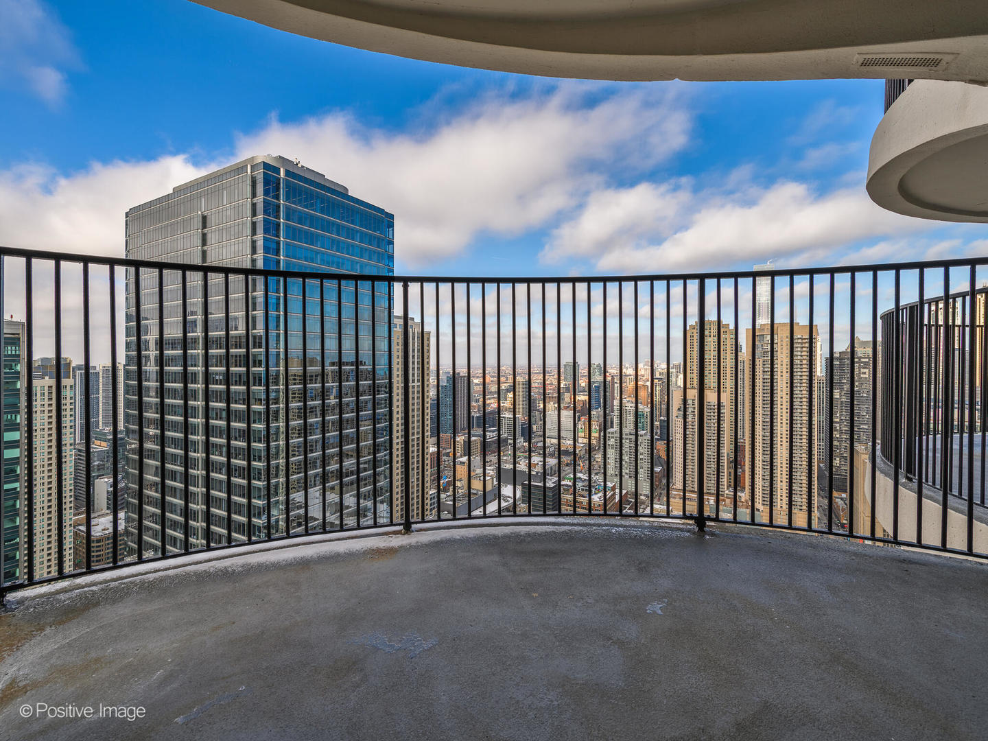 300 North State Street, Unit 5317 Chicago, IL 60654 - Photo 18 of 27