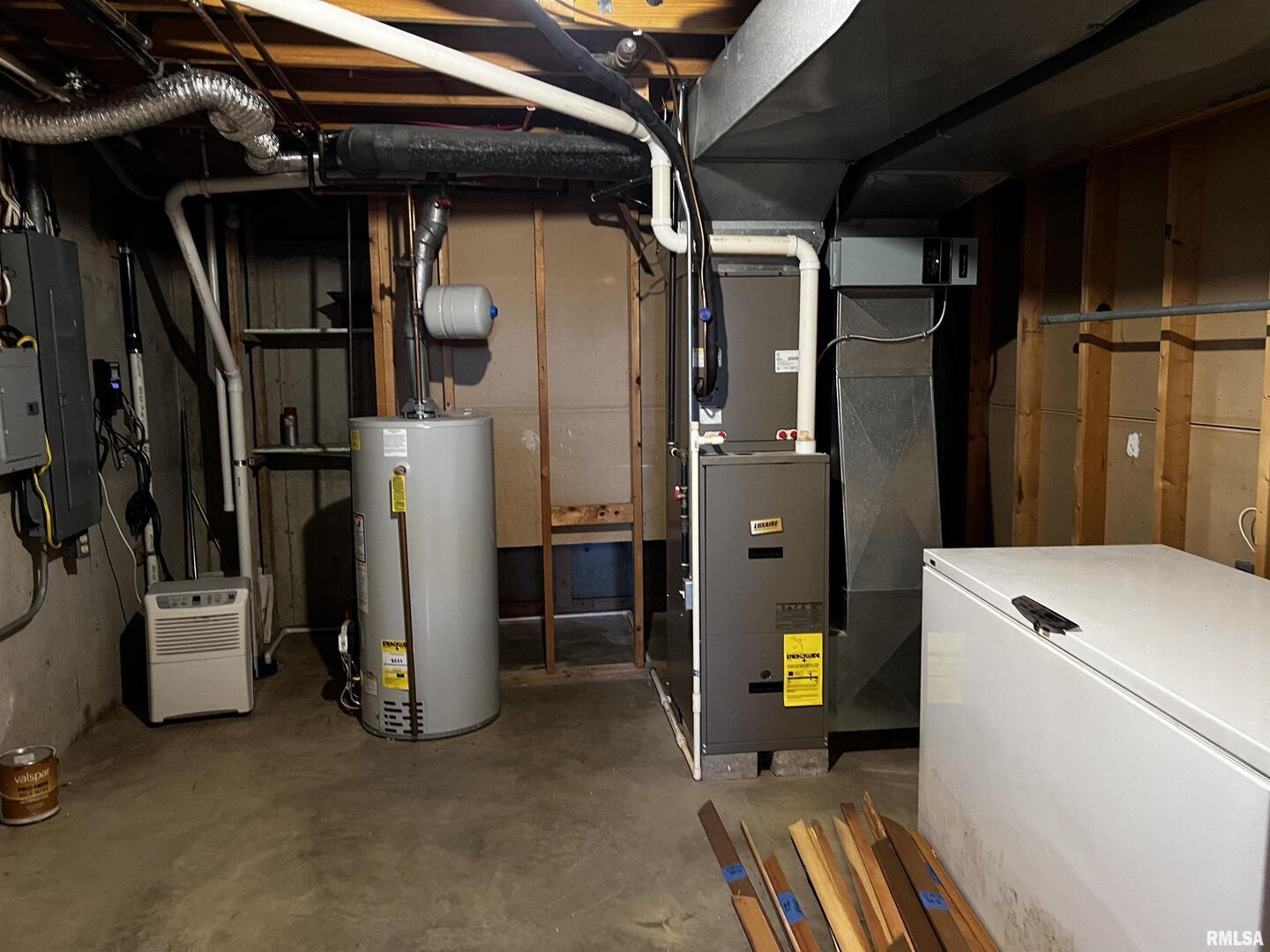 210 West Fifth Street St. Peter, IL 62880 - Photo 45 of 48 a view of storage and utility room