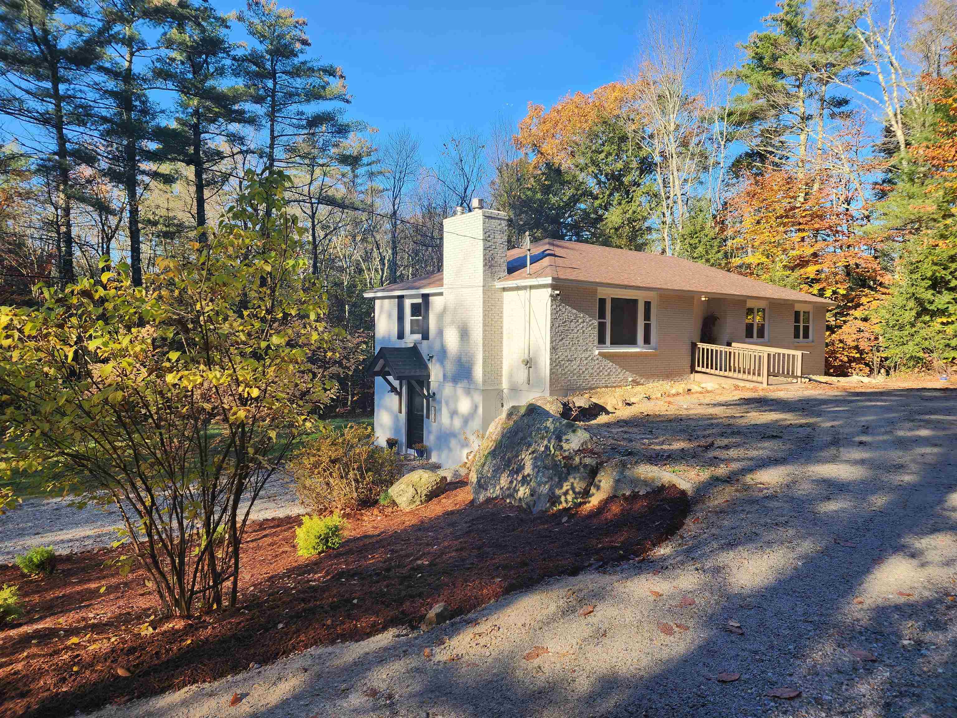366 Deerfield Road Candia, NH 03034 - Photo 2 of 31
