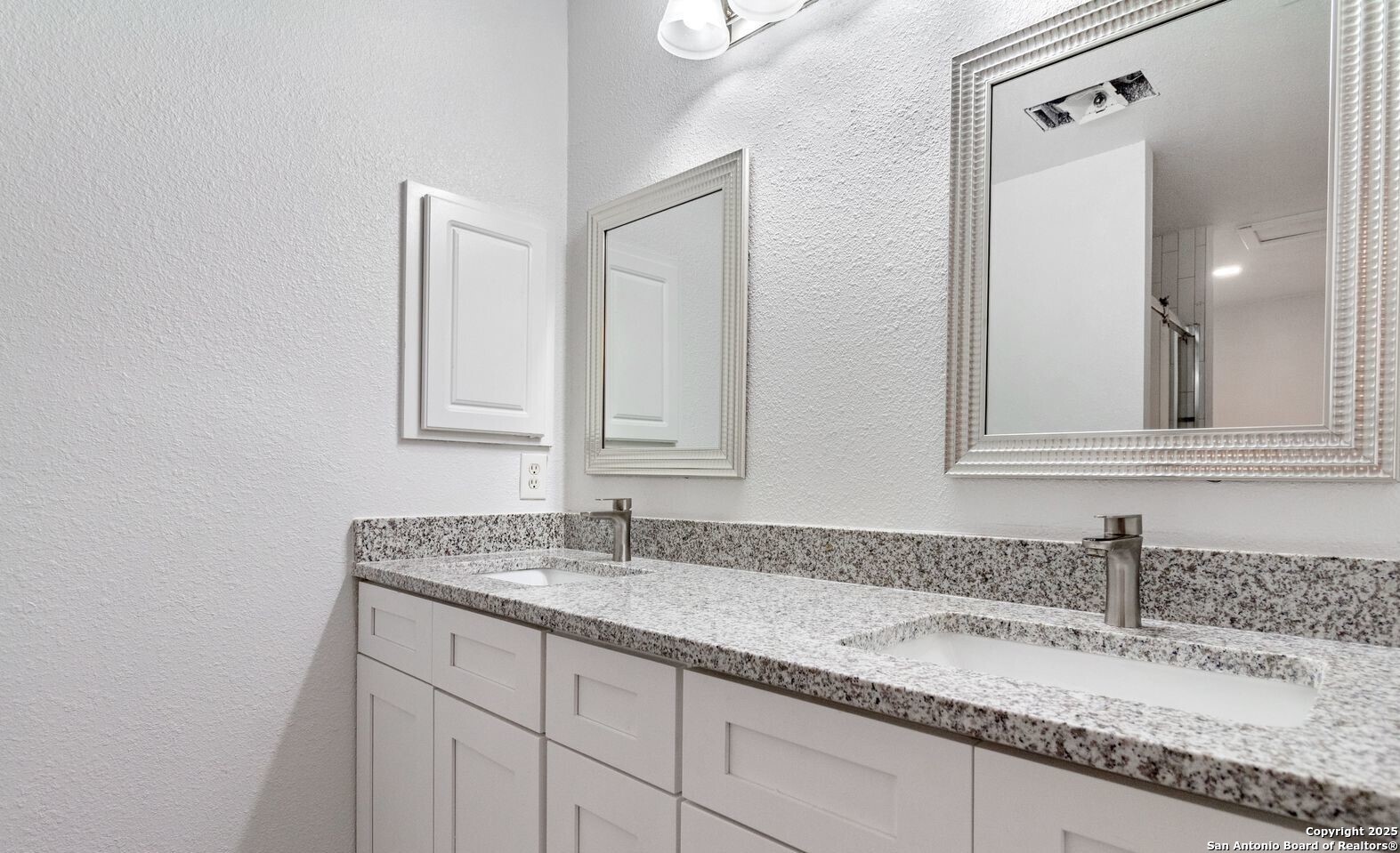 6011 Forest Ridge San Antonio, TX 78240 - Photo 6 of 22