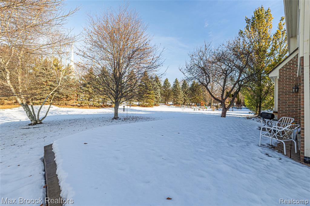 41450 Mission Lane Novi, MI 48167 - Photo 39 of 44