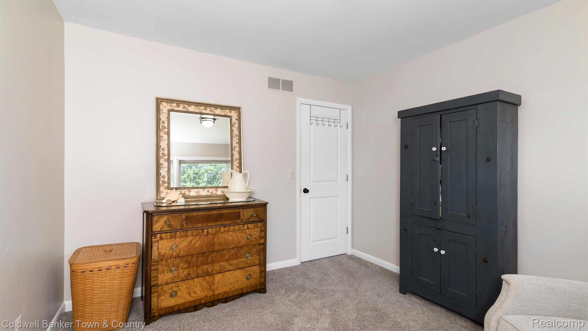 1313 Rush Lake Road Pinckney, MI 48169 - Photo 39 of 64 Gallery Image 39
