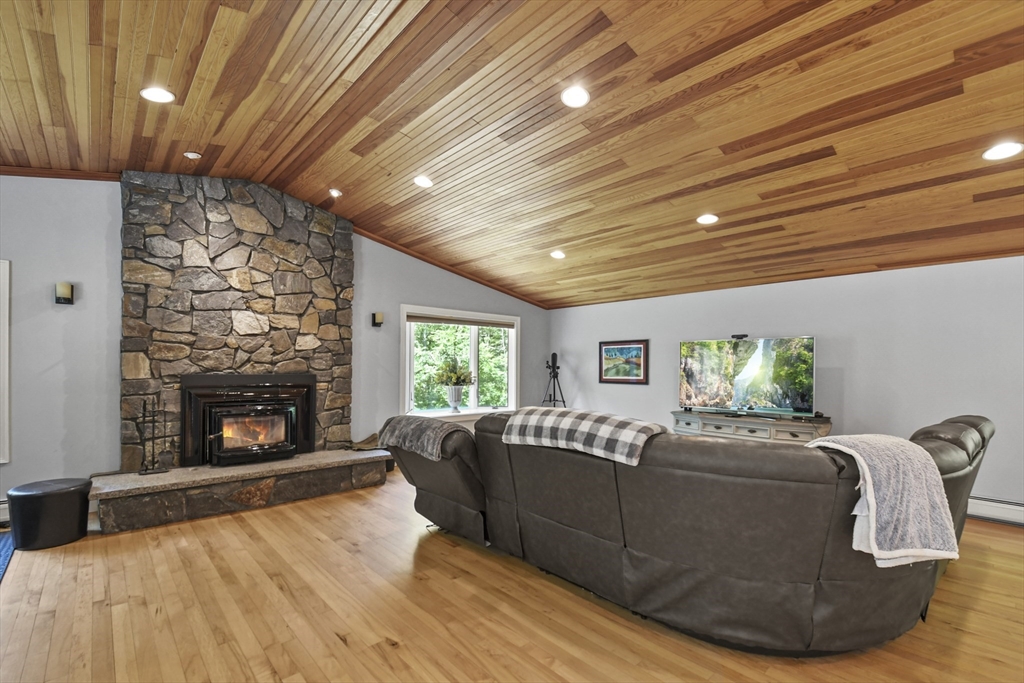 455 Gilmore Pond Road Jaffrey, NH 03452 - Photo 6 of 42 Gallery Image 6