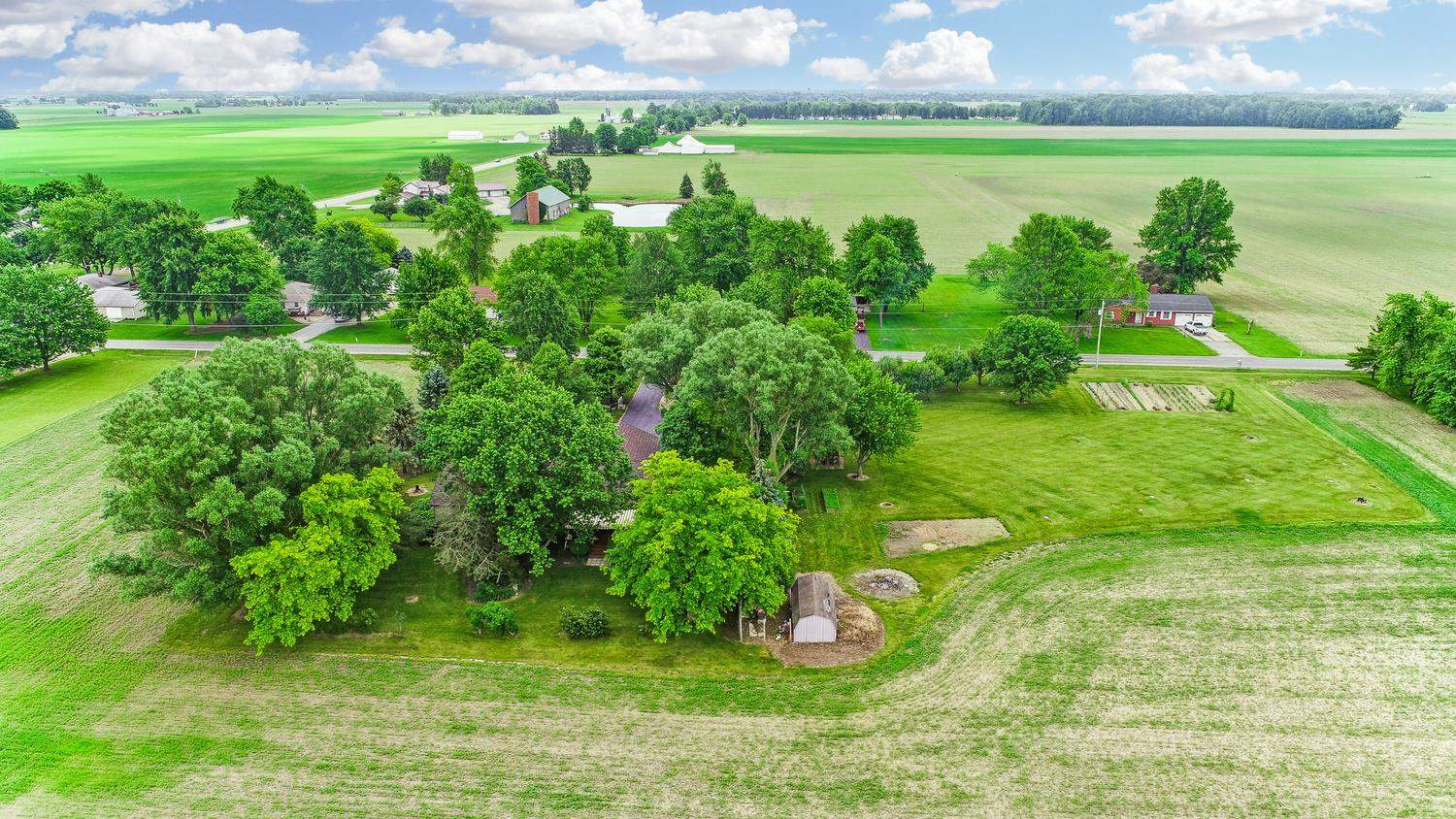 2510 West South County Line Road Yoder, IN 46798 - Photo 4 of 36