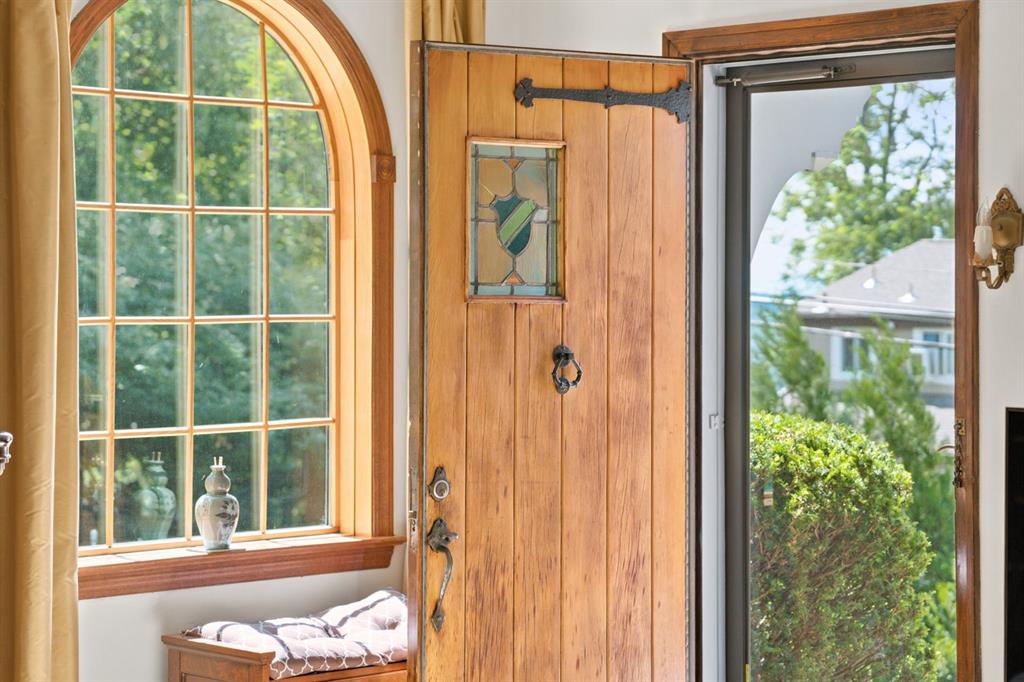 6515 Landview Road Pittsburgh, PA 15217 - Photo 7 of 31 Gallery Image 7
