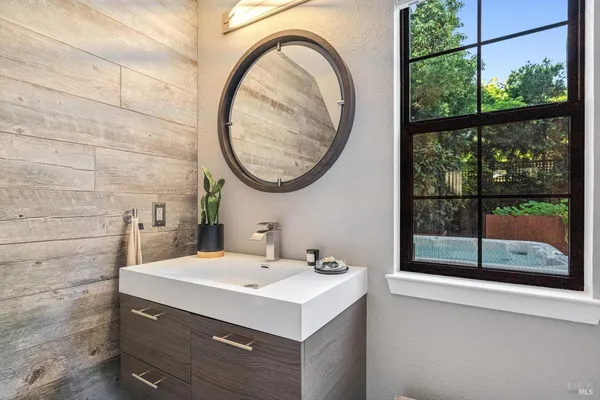 $895,000 | 346 Piper Street, Healdsburg, CA 95448