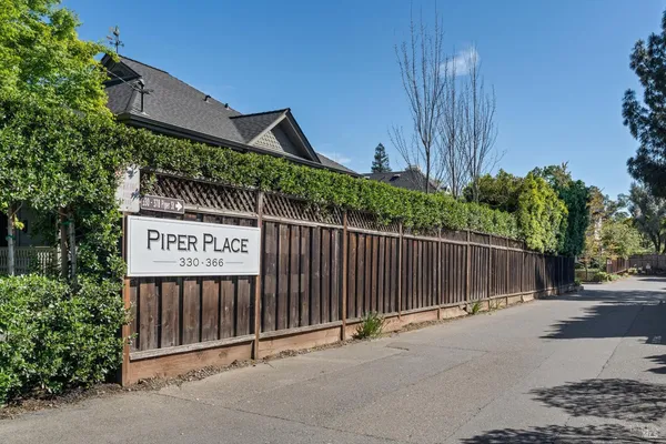 $895,000 | 346 Piper Street, Healdsburg, CA 95448