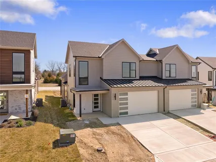 $600,000 | 9551 Jupiter Street, Lenexa, KS 66219