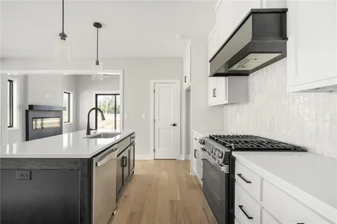 $600,000 | 9551 Jupiter Street, Lenexa, KS 66219