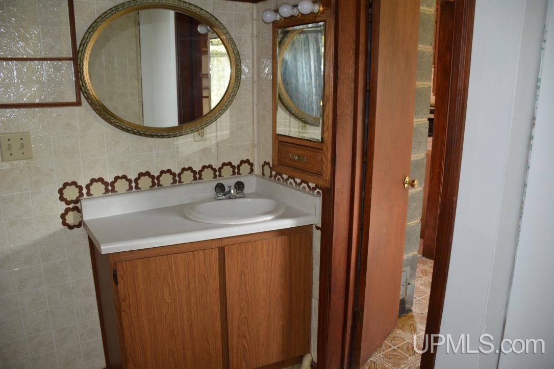 W7886 County Line Road Hermansville, MI 49847 - Photo 6 of 6