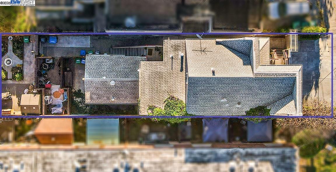 1523 Lincoln Avenue Alameda, CA 94501 - Photo 26 of 32 a view of building with an entryway