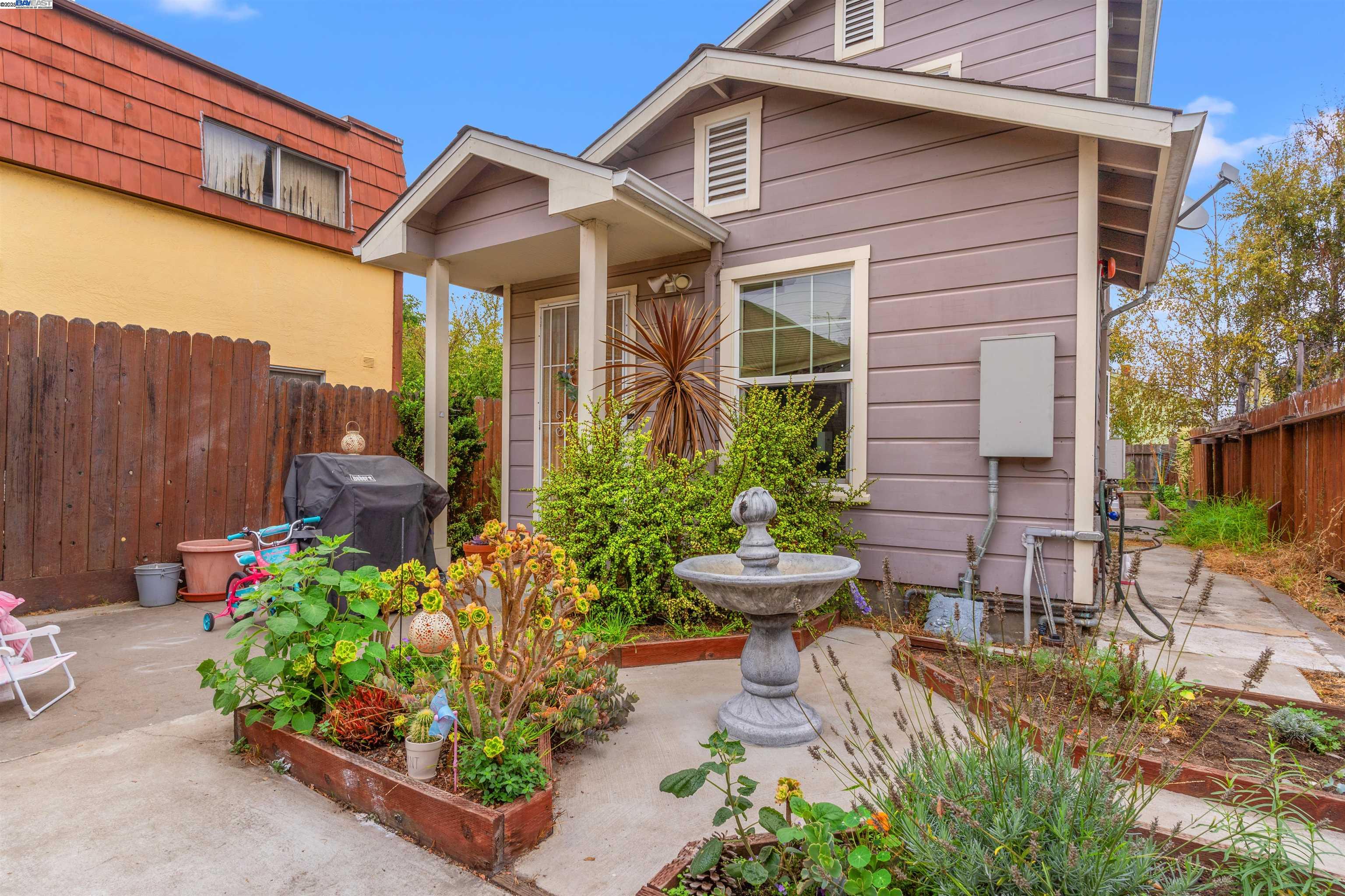 1523 Lincoln Avenue Alameda, CA 94501 - Photo 3 of 32 a front view of a house with garden