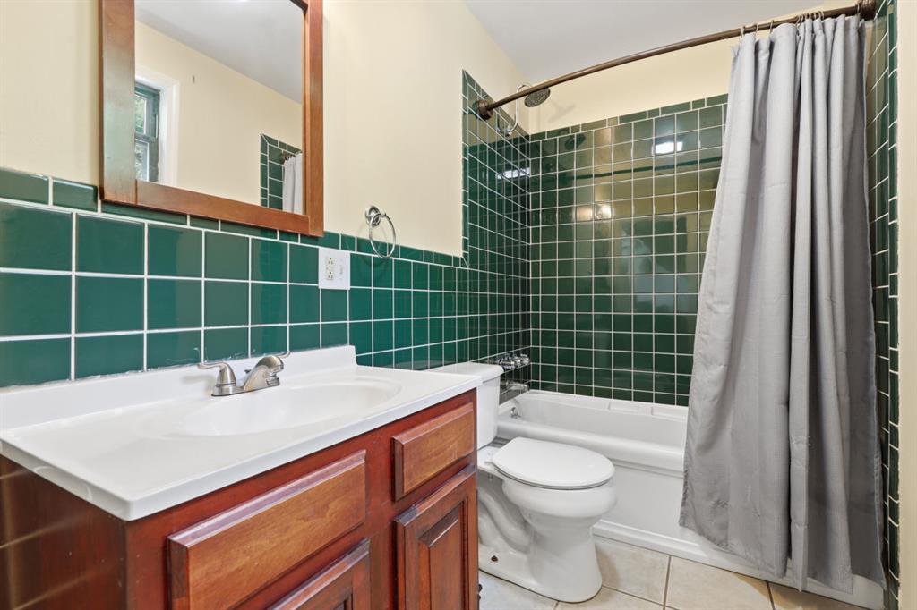 983 Becks Run Road Pittsburgh, PA 15210 - Photo 17 of 45 Gallery Image 17