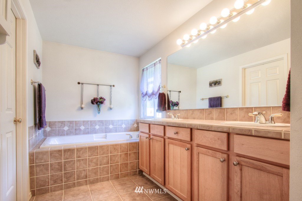 23911 30th Drive Southeast Bothell, WA 98021 - Photo 14 of 22