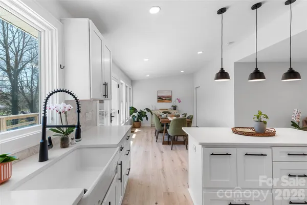 $579,000 | 338 Hawthorne Drive, Brevard, NC 28712