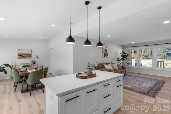 $579,000 | 338 Hawthorne Drive, Brevard, NC 28712