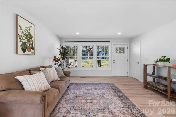 $579,000 | 338 Hawthorne Drive, Brevard, NC 28712