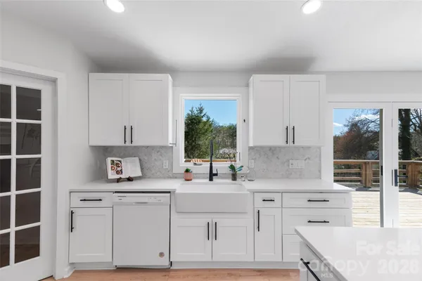 $579,000 | 338 Hawthorne Drive, Brevard, NC 28712