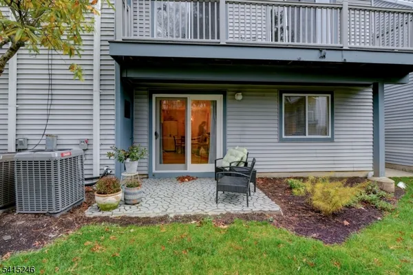 $2,800 | 102 Woods Edge Drive, Unit 102, Succasunna, NJ 07876