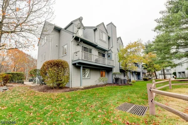 $2,800 | 102 Woods Edge Drive, Unit 102, Succasunna, NJ 07876