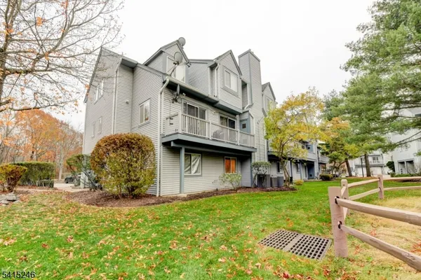 $2,800 | 102 Woods Edge Drive, Unit 102, Succasunna, NJ 07876