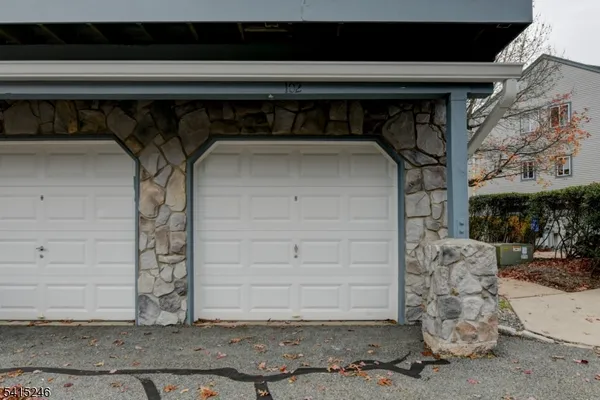 $2,800 | 102 Woods Edge Drive, Unit 102, Succasunna, NJ 07876