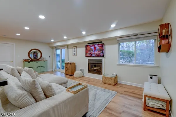 $2,800 | 102 Woods Edge Drive, Unit 102, Succasunna, NJ 07876