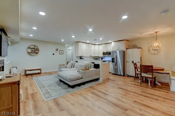 $2,800 | 102 Woods Edge Drive, Unit 102, Succasunna, NJ 07876
