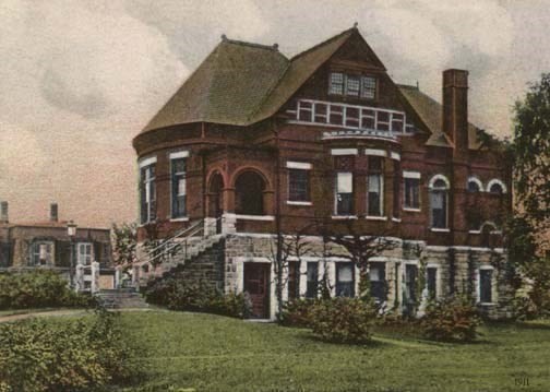 152-154 South Main Street, Unit 4 Northampton, MA 01062 - Photo 15 of 19 a view of a big house with many windows
