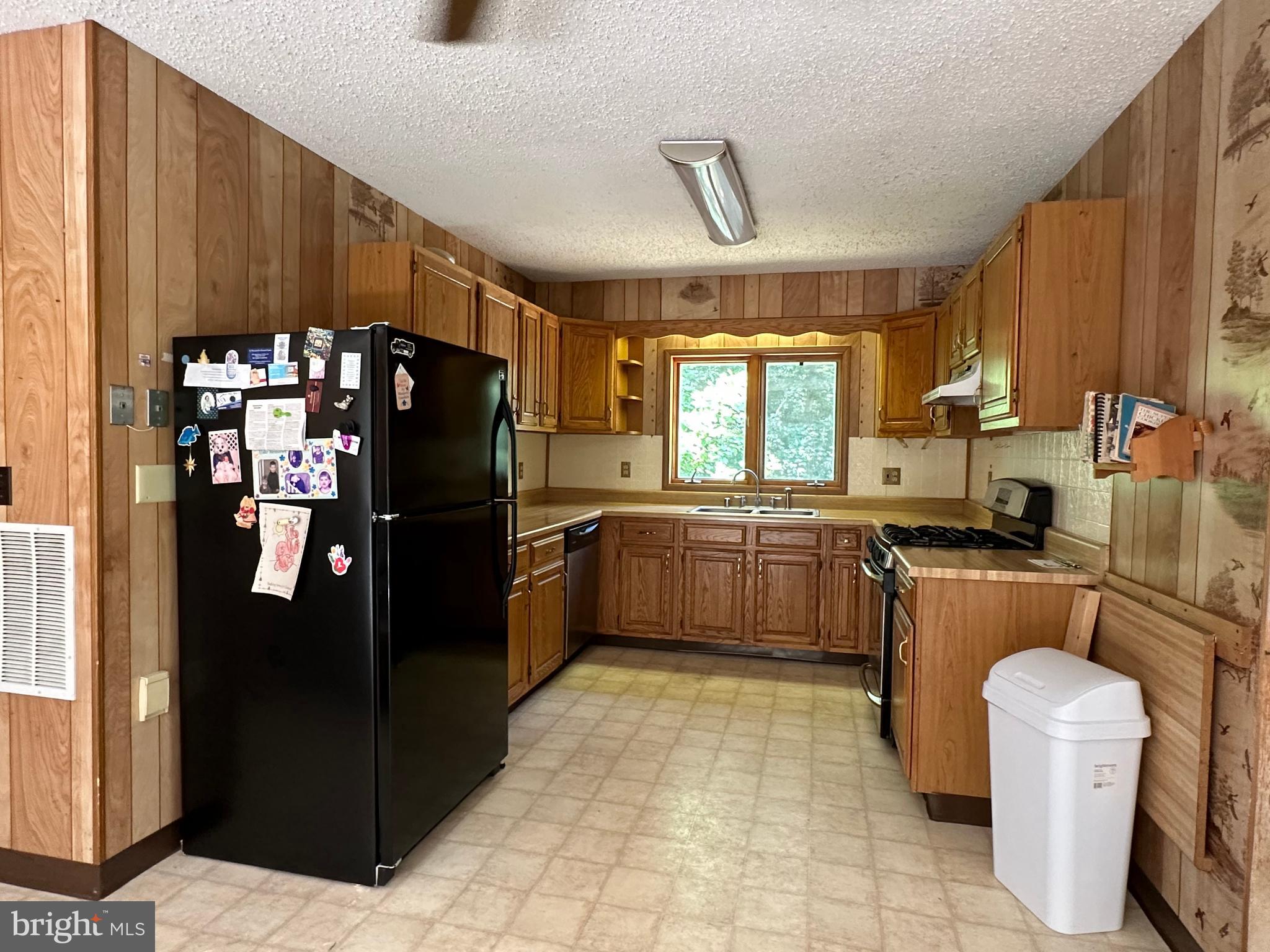 12723 Ridgely Road Greensboro, MD 21639 - Photo 29 of 43 Kitchen