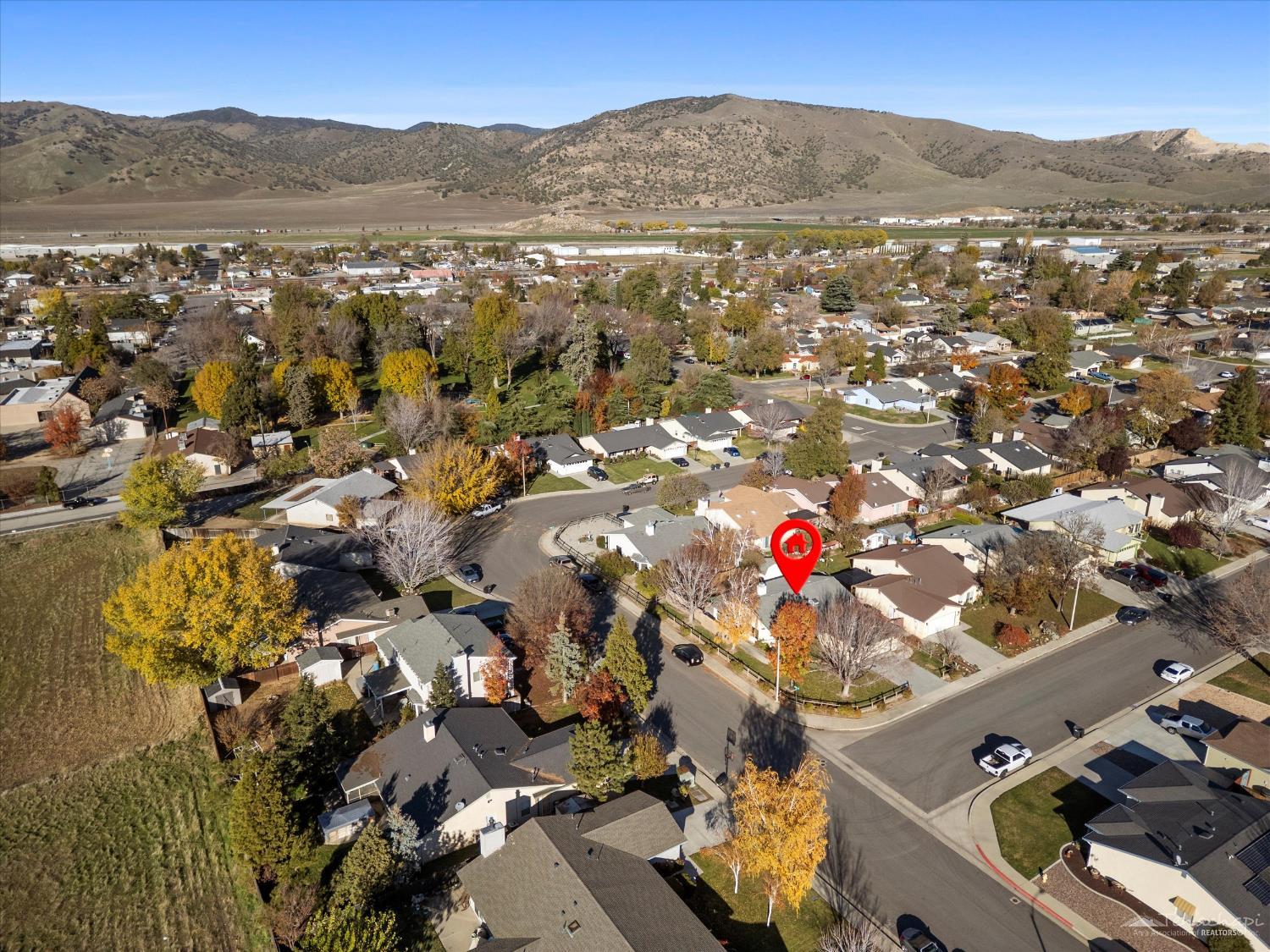 321 Apple Way Tehachapi, CA 93561 - Photo 4 of 40 Gallery Image 4