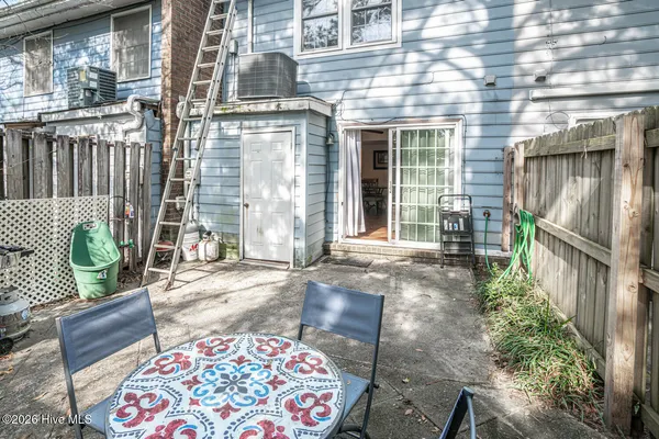 $192,500 | 4505 North Kings Highway, Unit D9, Myrtle Beach, SC 29577